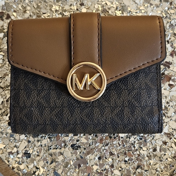 Michael Kors Brown and Black Wallet NWOT - Picture 1 of 13